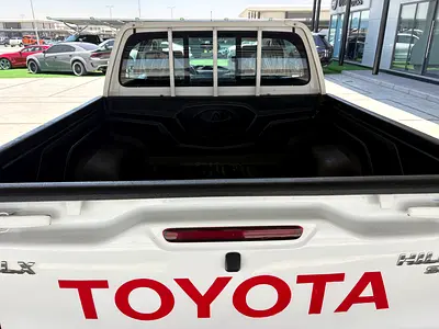 2017 Toyota HILUX — фото 6