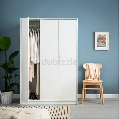 Wardrobe 3 doors / no transport included