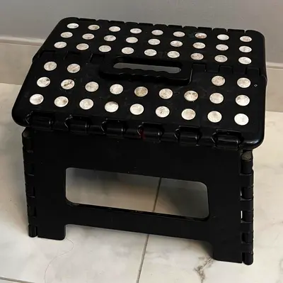Foldable stool