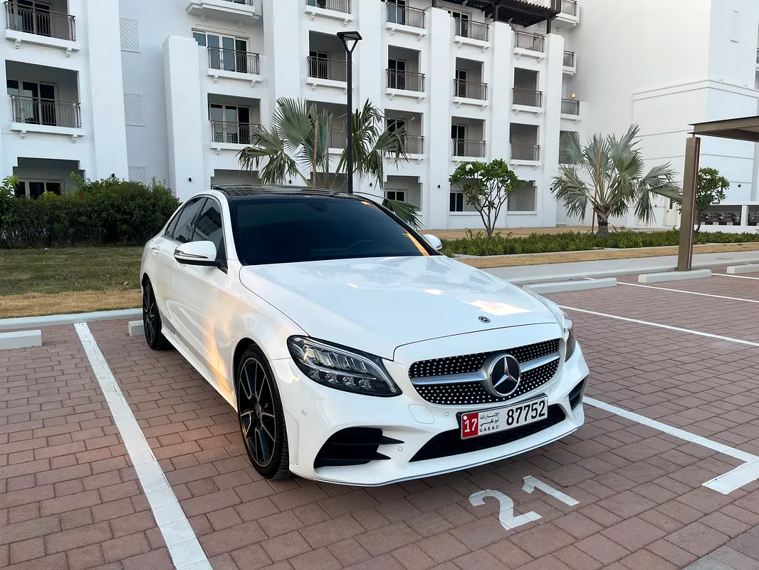 Mercedes-Benz C-Class 2021 — photo 1 of 20