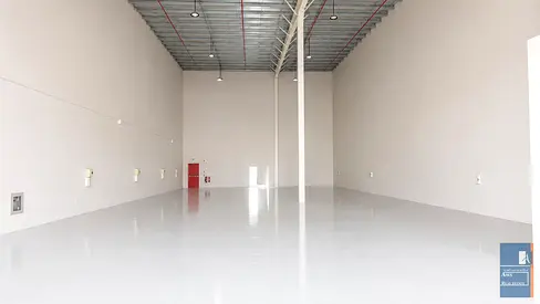 Warehouse in Prime Business Area, Spacious with High Ceiling