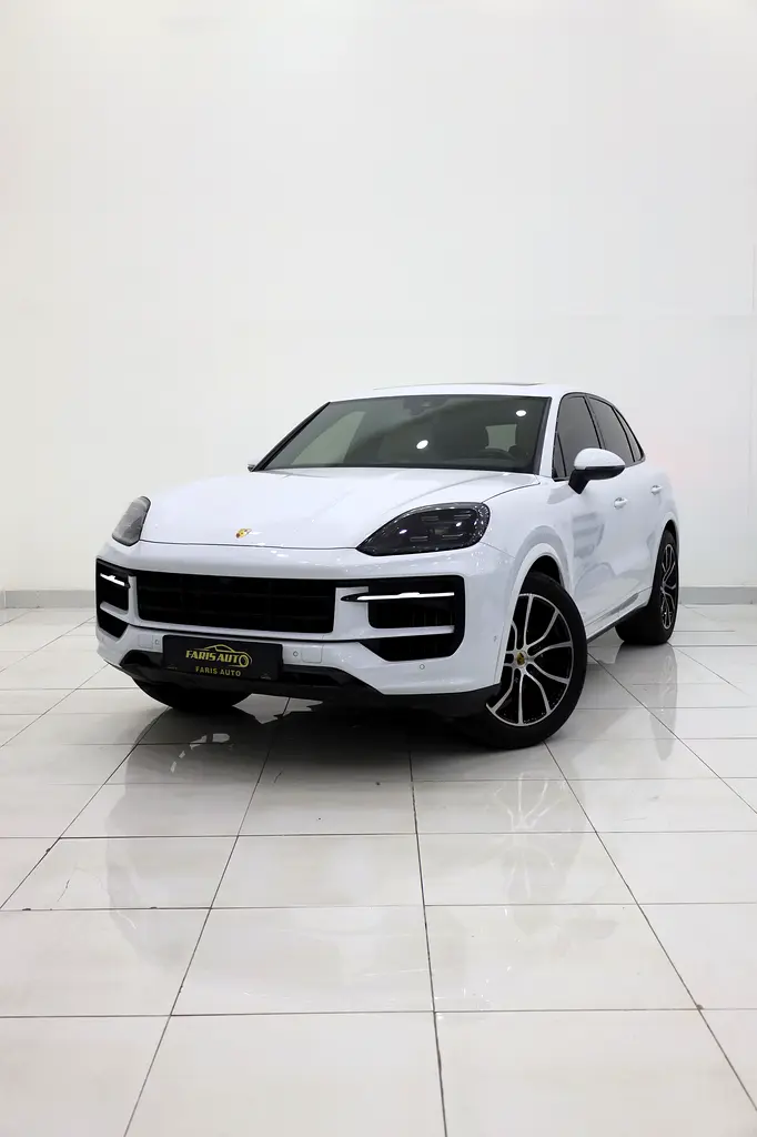 Porsche Cayenne 2024 — photo 1 of 20