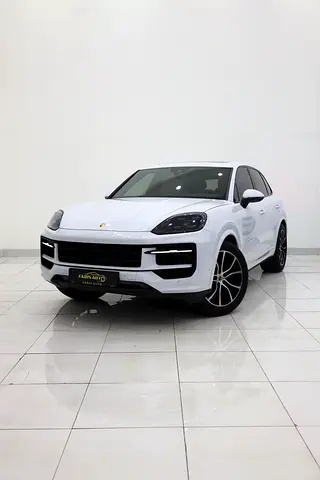 Porsche Cayenne Standard 2024 GCC Specs