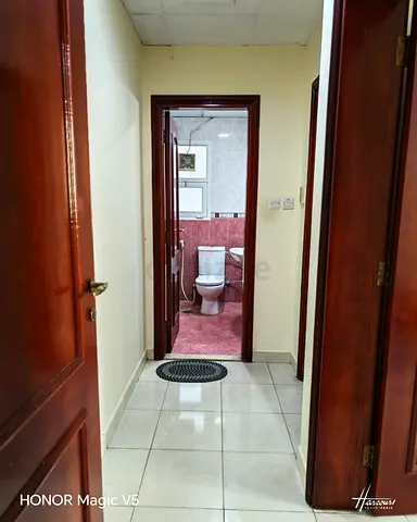 Fully furnished room available Nearby EtihadRailway Station ,Daily/monthly basis