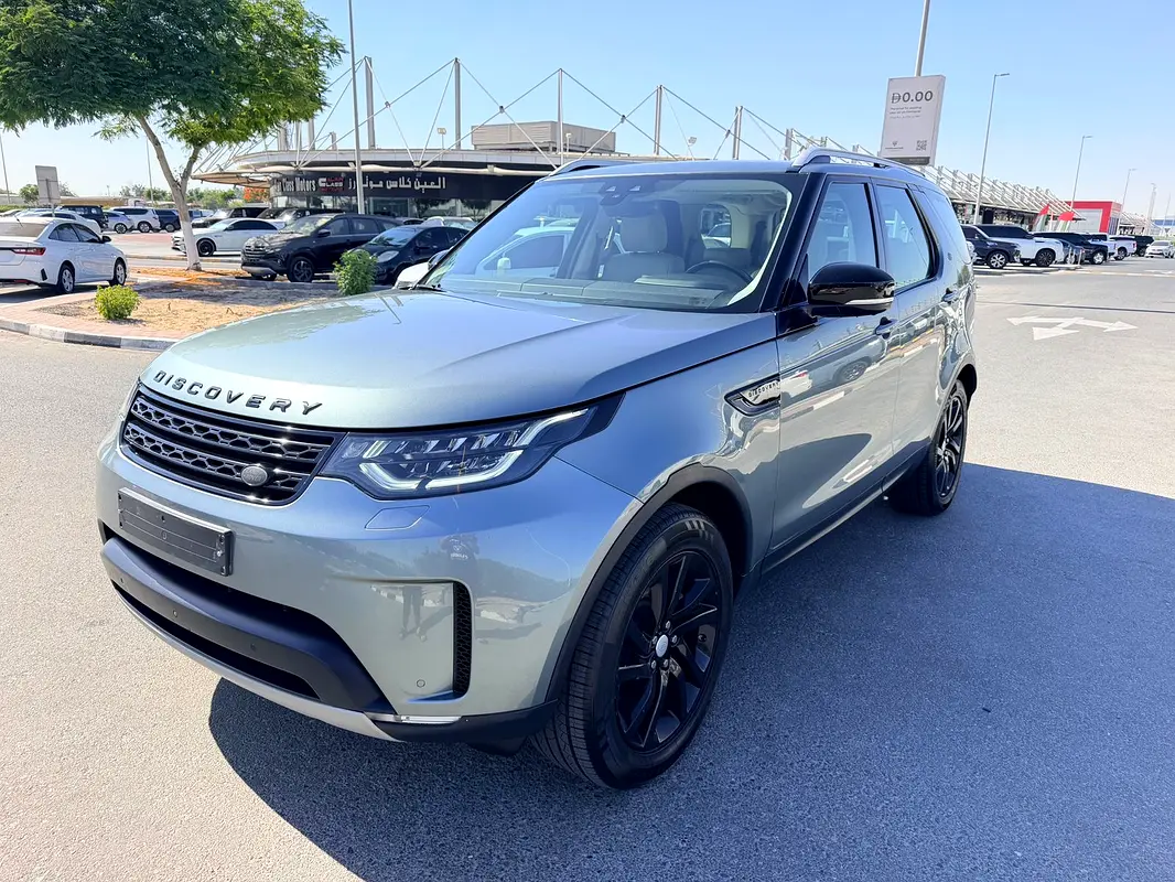 Land Rover Discovery 2017 — photo 1 of 20