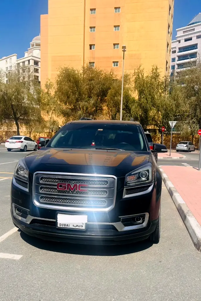 GMC Acadia 2016 — photo 1 of 6