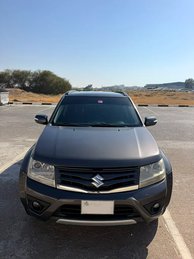 Suzuki Grand Vitara 2015 — photo 1 of 14