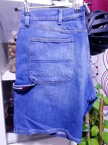 Tommy Hilfiger with utility pocket - Size 38