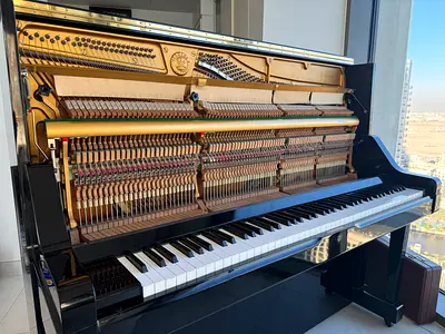 Upright yamaha piano Ux