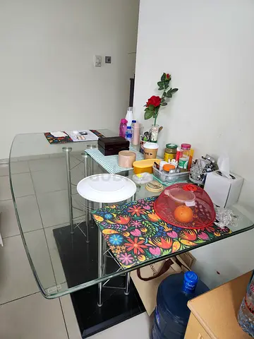 Dining table glass top