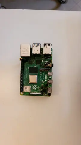 Raspberry Pi 4 4 gb ram, like new