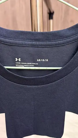 Under Armour loose fit navy graphic T-shirt - Size L/G