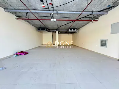Luxury shop very prime location business center ready to move only jest 82k