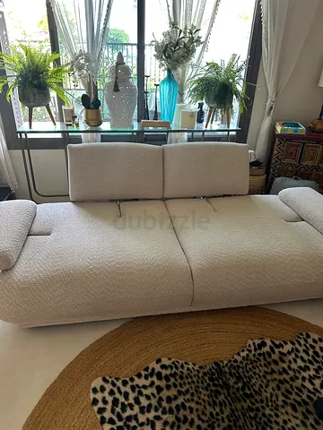 2 seaters classic Sofa Sales only 1200 Aed