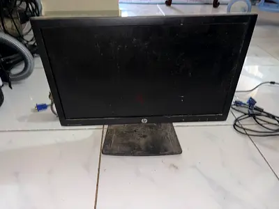 Used Compaq LA2006x - AS IS, I DONT KNOW IF IT WORKS OR NOT,