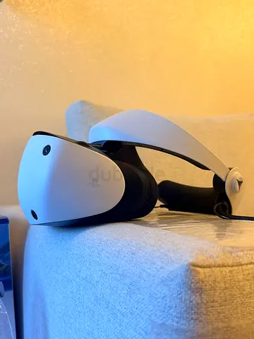 Ps 5 VR Headset with Controllers - Good Condition