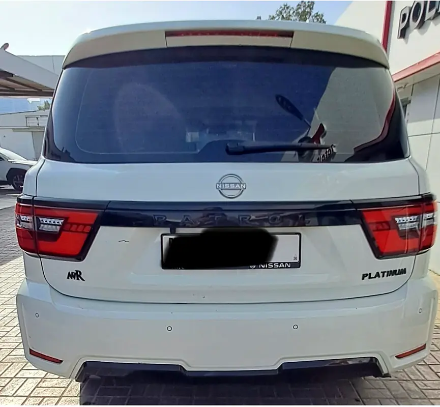 Nissan Patrol 2019 — photo 1 of 7