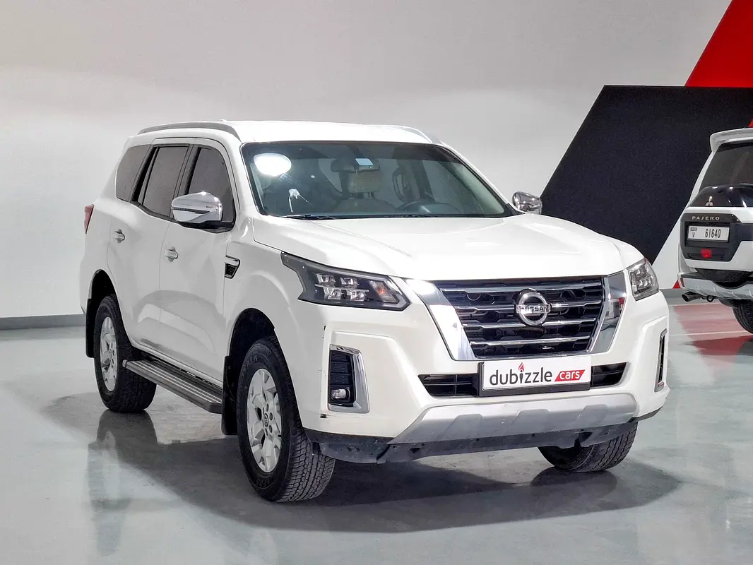Nissan Xterra 2021 — photo 1 of 14