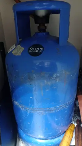 Gas