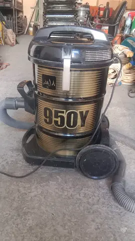 Used 950Y Wet  Dry Vacuum Cleaner - Working Condition