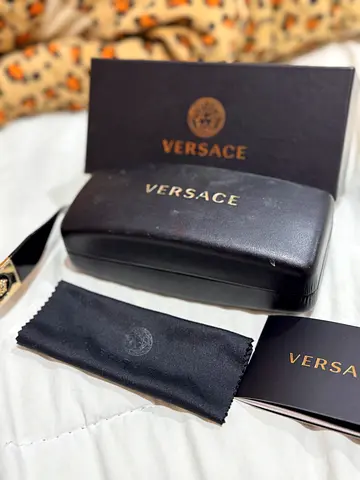 نظارة Versace اصلي لم تستخدم بالبوكس وكل شيئ