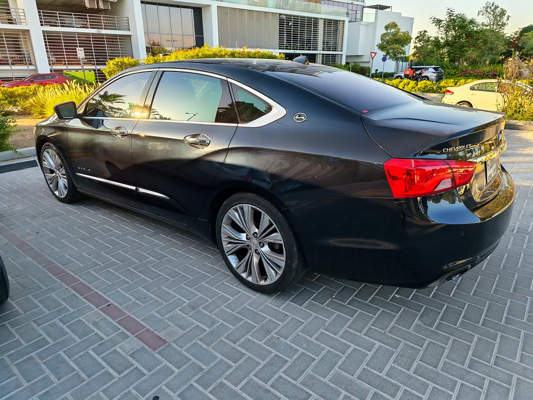Chevrolet Impala 2014 — photo 1 of 10