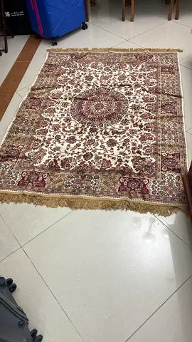 Silk Persian-style area rug — cream and burgundy, 118x165 cm