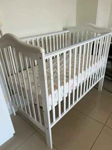 White Wooden Baby Crib - Good Condition