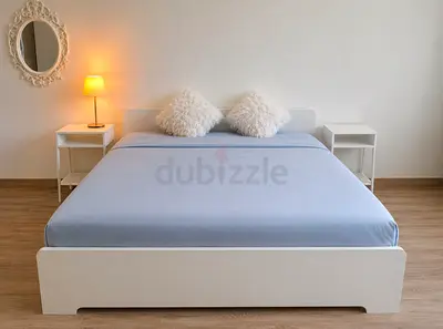 Nice bed comfortable almost new with side table