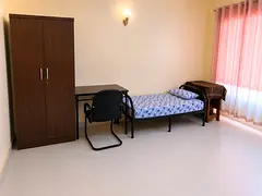 PRIVATE ROOM AVAILABLE FOR RENT