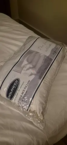Brand new Englander Fiber Bed Pillow - Single (sealed)