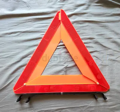 Foldable Reflective Emergency Warning Triangle - Compact Car Safety Kit