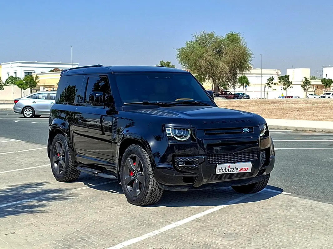 Land Rover Defender 2024 — photo 1 of 17