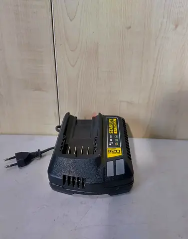 STANLEY FATMAX CHARGER