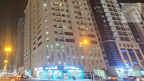 Commercial residential building G+4 parking +15 floors apartments