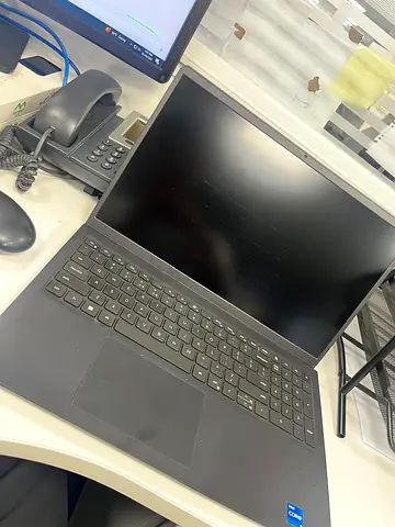 Used 15.6 Windows Laptop - Intel Core i5, 16GB RAM, 512GB SSD