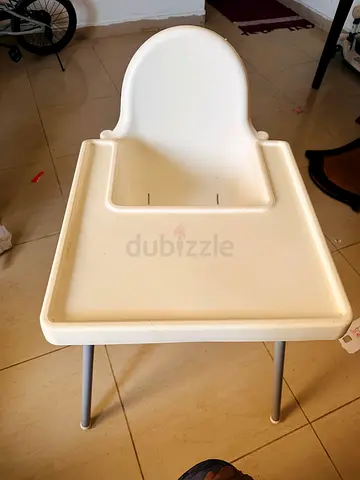 Baby high chair Available in Good condition