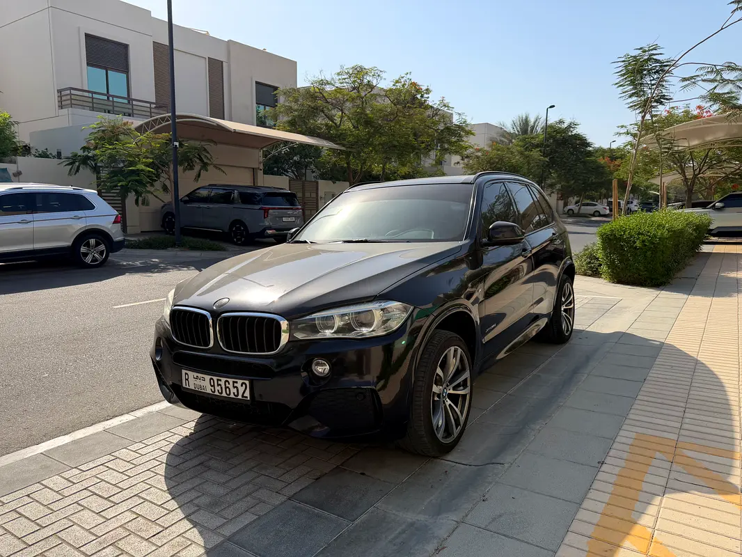 BMW X5 2016 — photo 1 of 9