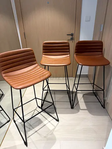 3 Modern Bar Stools – Premium Leather Look – Excellent Condition