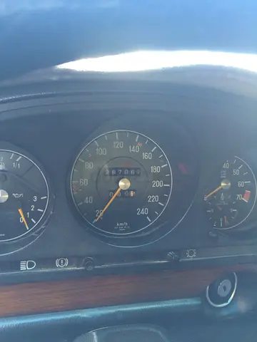 1979 Mercedes-Benz 280 SE | Classic GCC Specs | Immaculate Condition