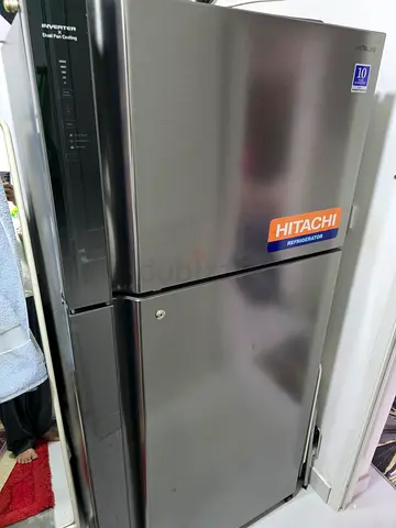 Hitachi full size family Fridage