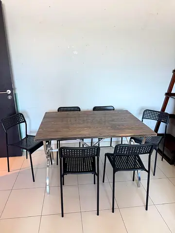 Wooden Table with 6 Chair