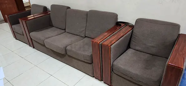 5 Seater Sofa Set with Wooden Armrests