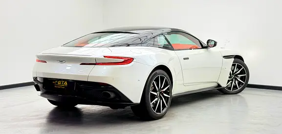 2017 Aston Martin DB11 photo 6
