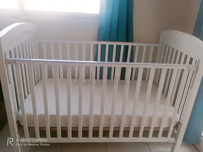 Junior white Wooden Baby Crib - Urgent sale