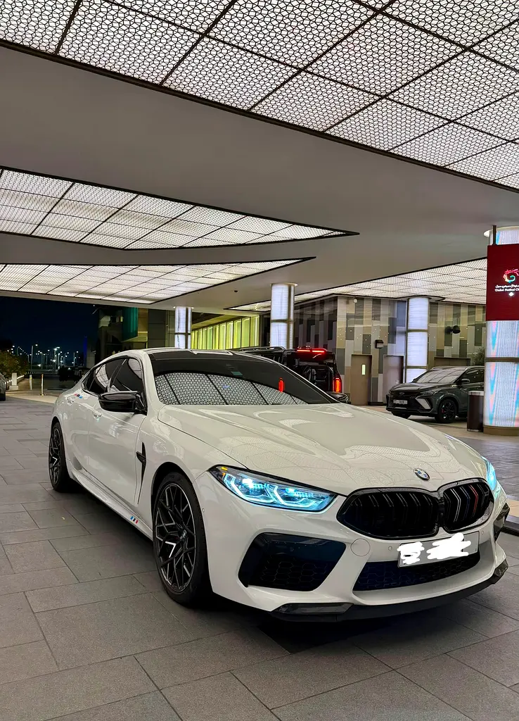 BMW M8 2025 — photo 1 of 6