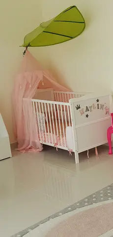 Baby cot bed