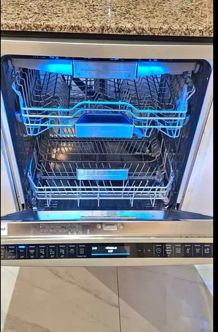 Siemens iq700 dishwasher new model three rack