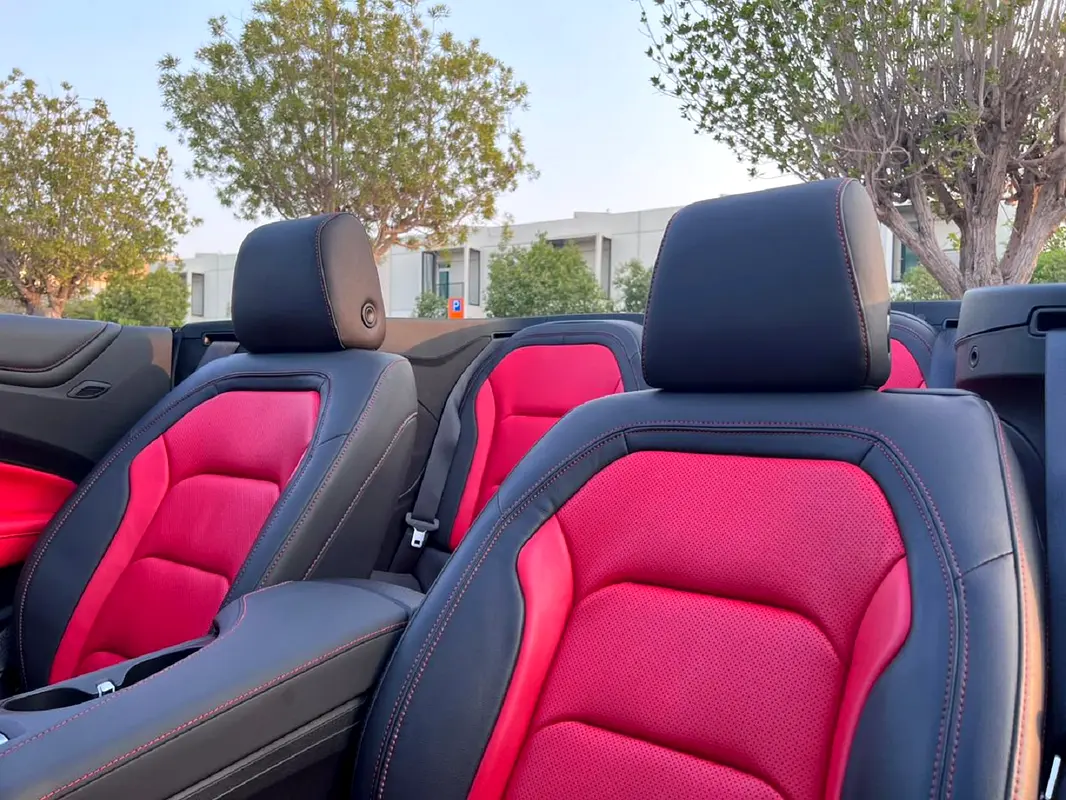 Chevrolet Camaro 2020 — photo 1 of 10