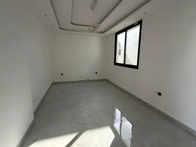 ✨ للإيجار السنوي – فيلا فاخرة في الزاهية، عجمان ✨🏡 فرصة مميزة للسكن في واحدة من أفضل المناطق السكنية في عجمان. فيلا راقية بتصميم عصري ومساحات واسعة ت